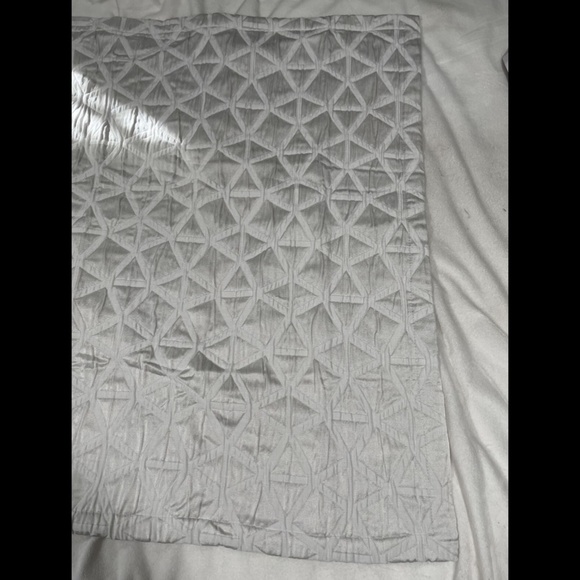 NEW Hotel Collection Interlattice Quilted (1) Euro - Picture 4 of 10